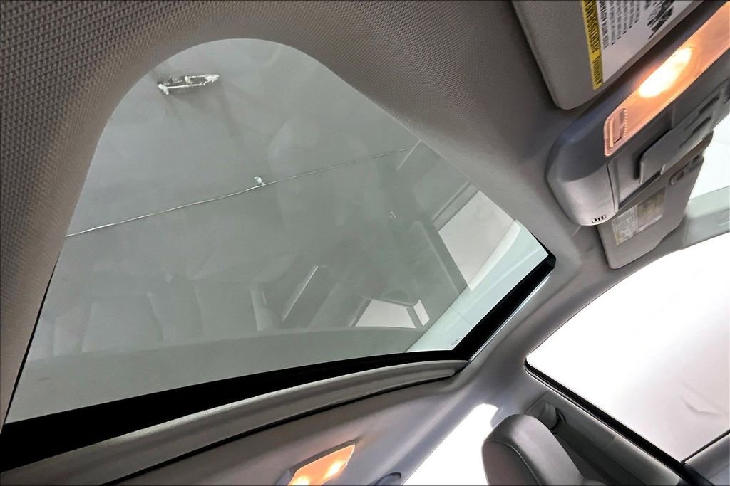 Used 2014 Toyota Tundra Limited image 22