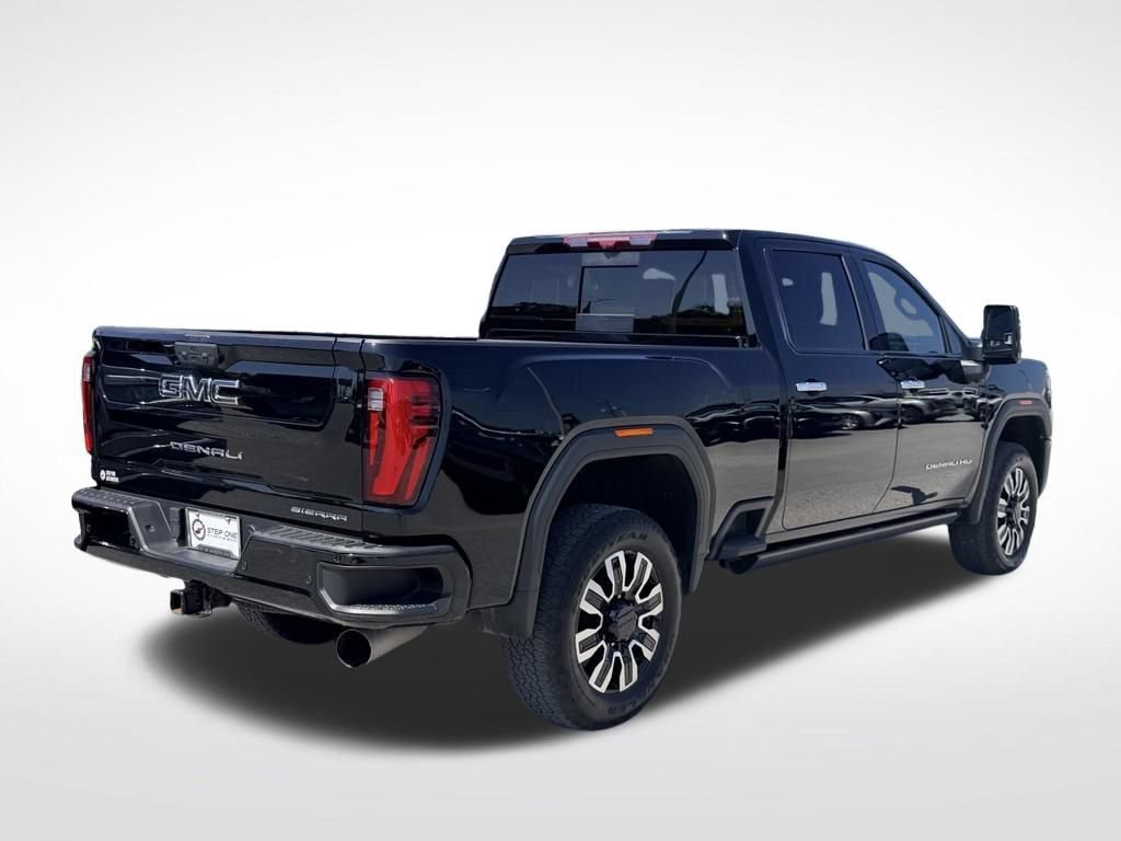Used 2024 GMC Sierra 2500 Denali Ultimate AWD/4WD image 6