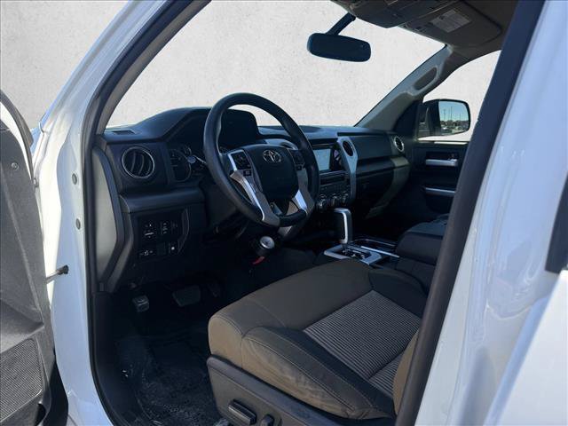 Used 2017 Toyota Tundra SR5 w/ SR5 Upgrade Package AWD/4WD image 8