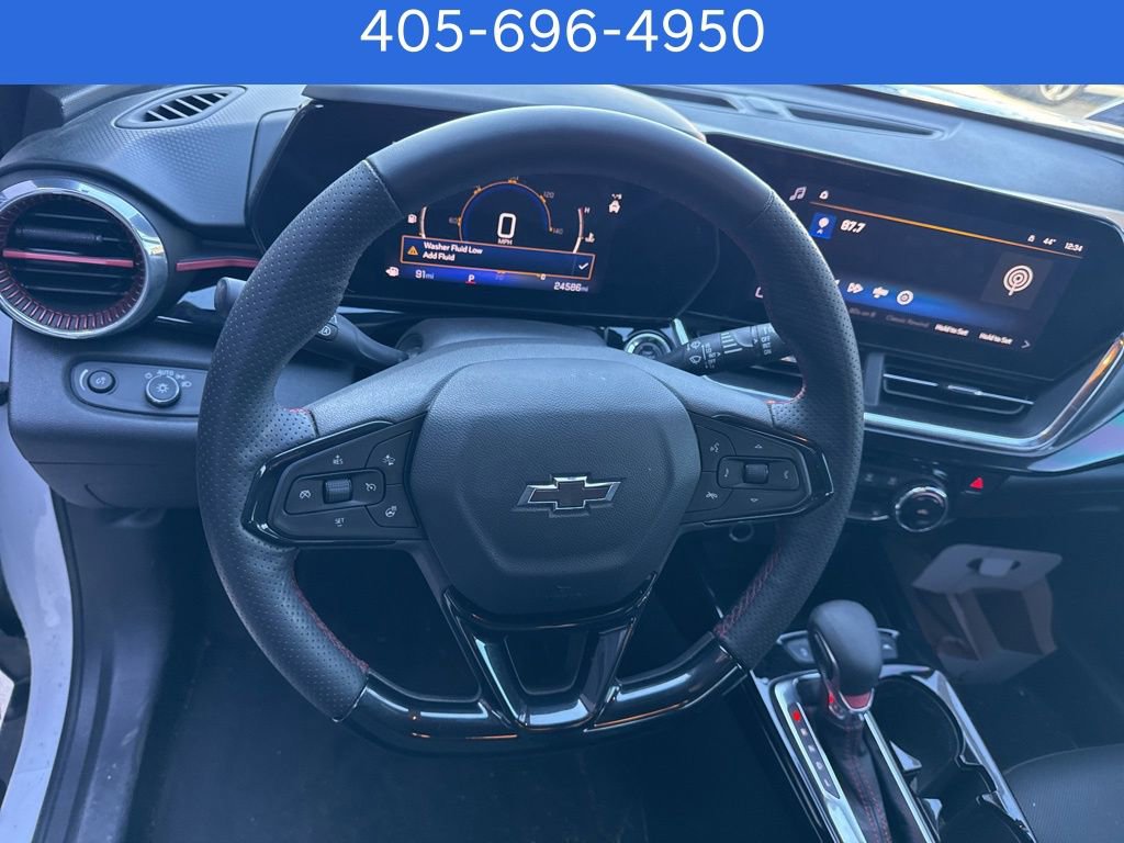 Used 2025 Chevrolet Trax RS w/ Driver Confidence Package image 23