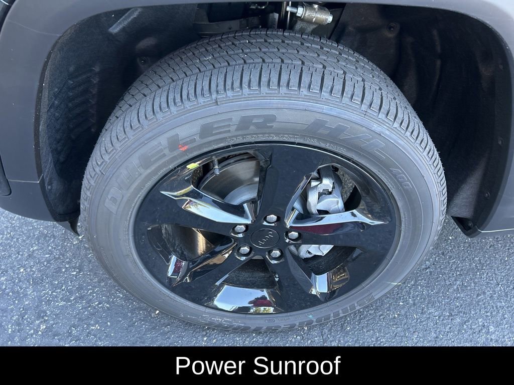 New 2025 Jeep Grand Cherokee Altitude image 14