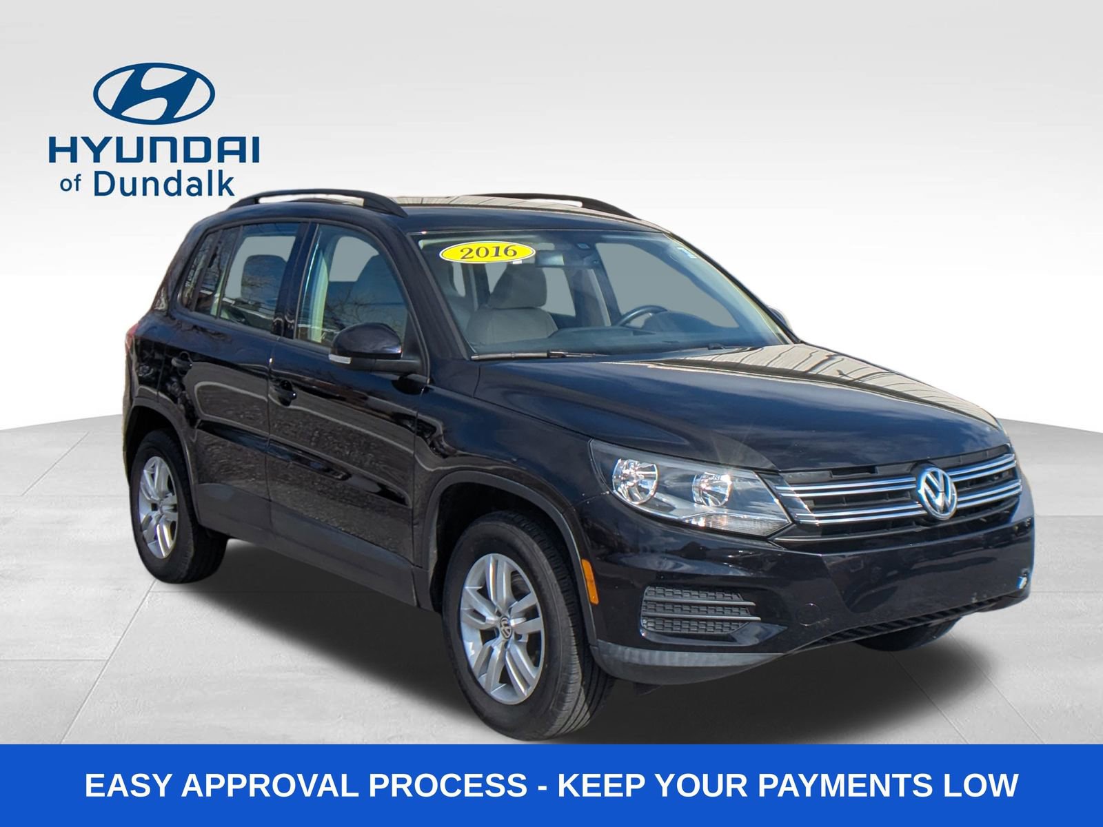Used 2016 Volkswagen Tiguan S image 8