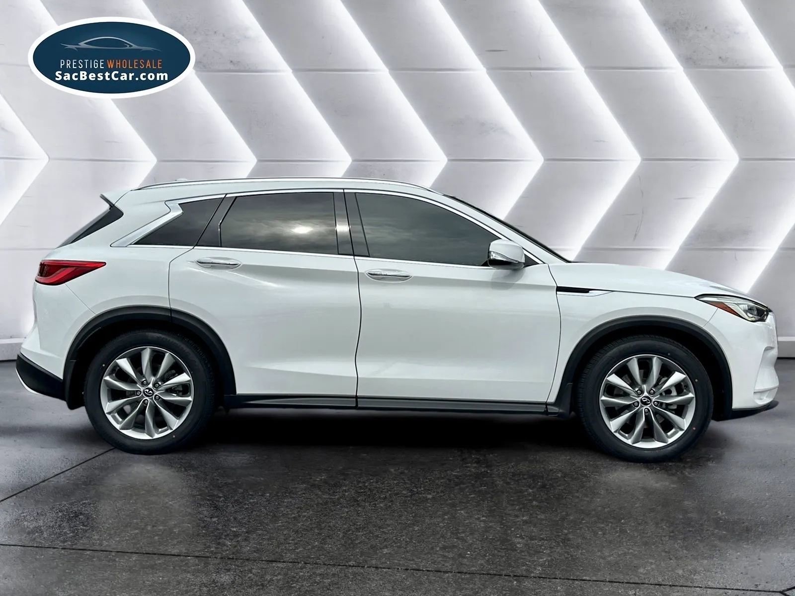 Used 2019 INFINITI QX50 Luxe w/ Navigation Package image 4