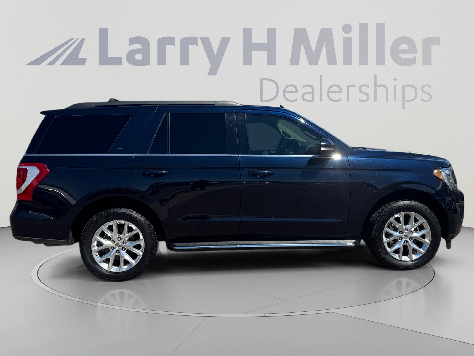 Used 2021 Ford Expedition XLT AWD/4WD image 6