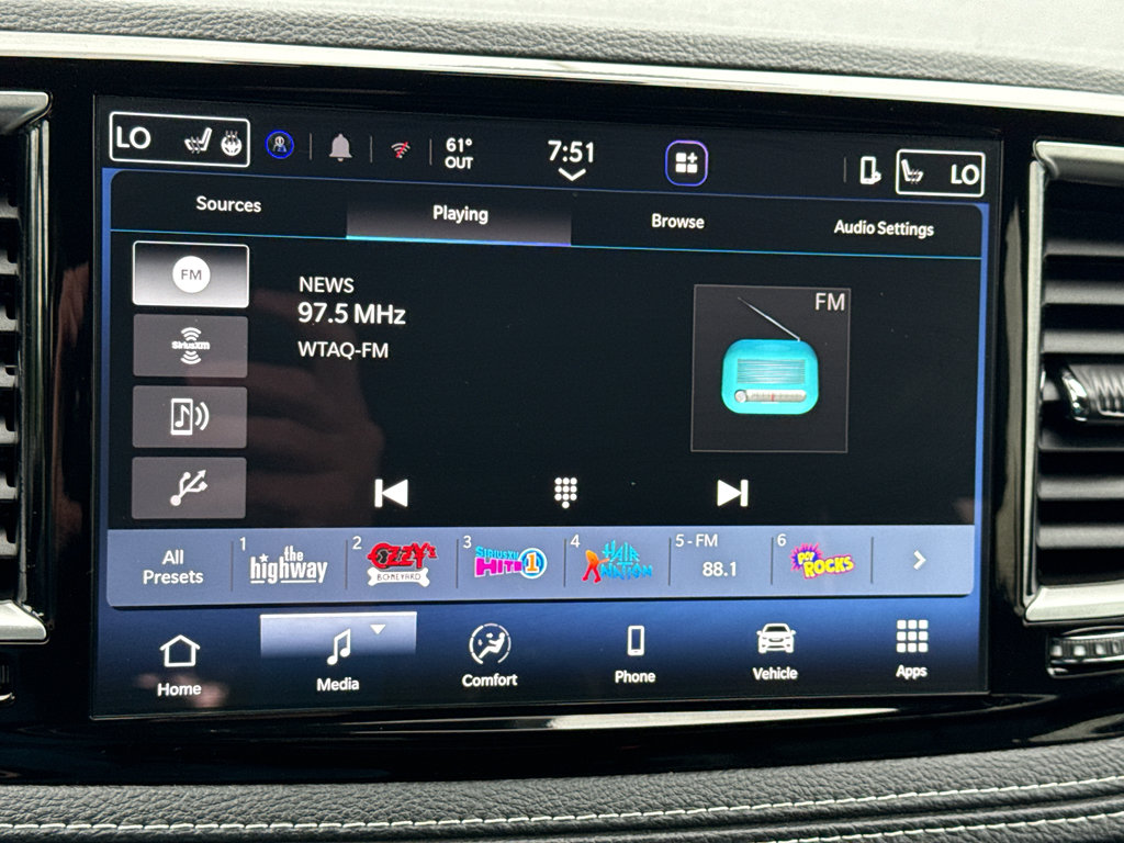 New 2026 Chrysler Pacifica Select FWD image 17