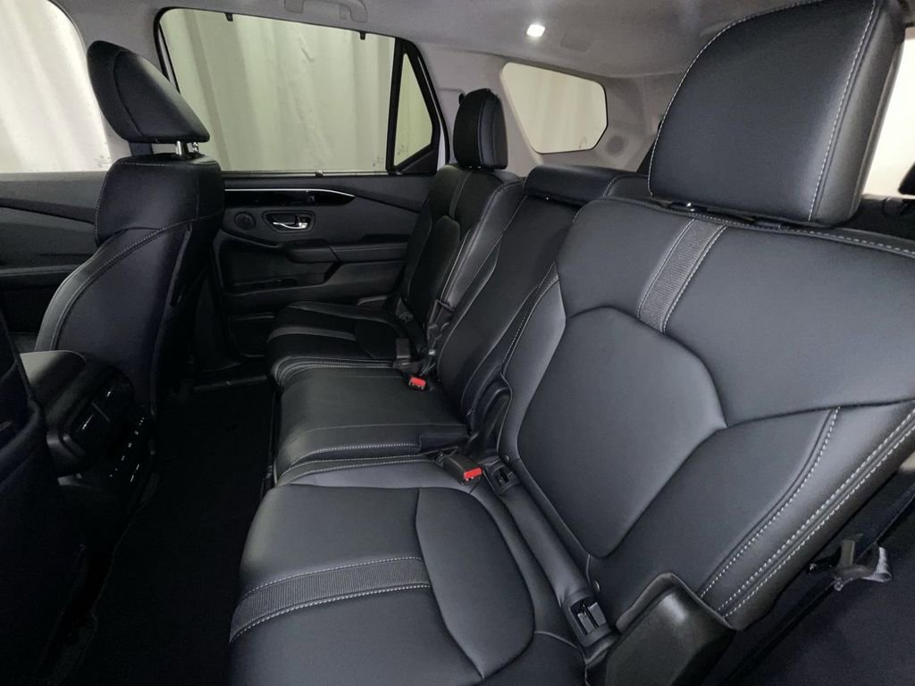 Used 2023 Honda Pilot Touring image 29
