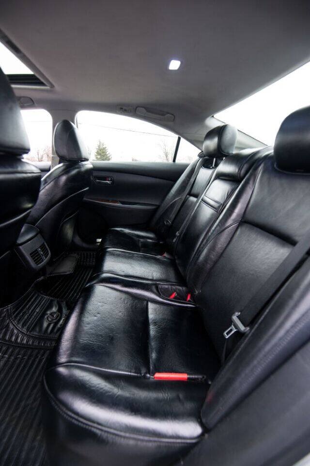 Used 2011 Lexus ES 350 FWD image 25