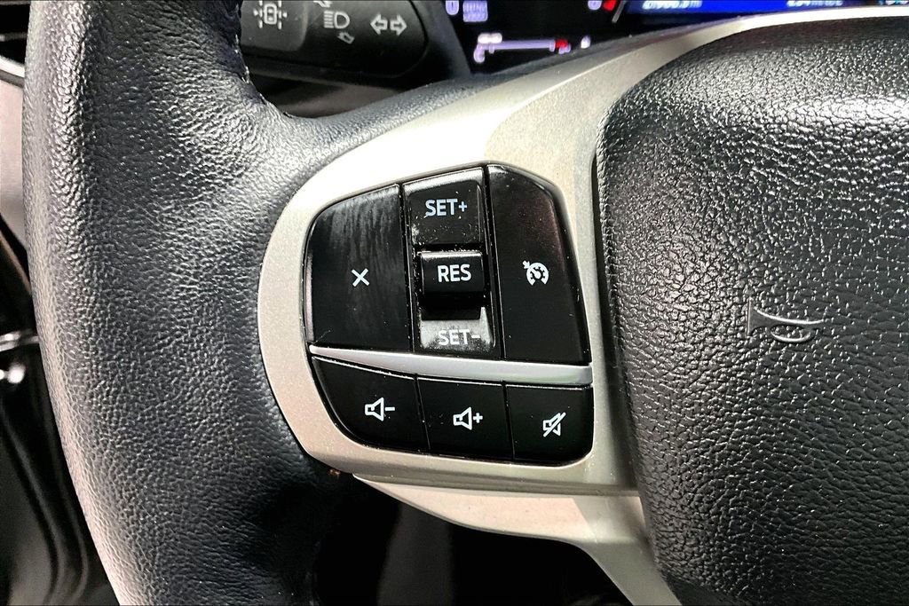 Used 2023 Ford Explorer XLT w/ Equipment Group 202A image 23