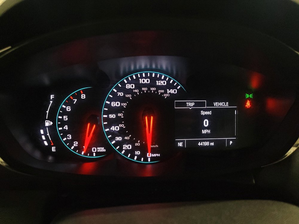 Used 2019 Chevrolet Trax LT w/ LT Convenience Package FWD image 23