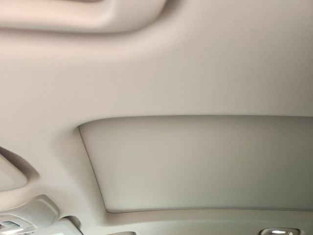 Used 2023 Buick Envision Essence w/ Technology Package I image 25