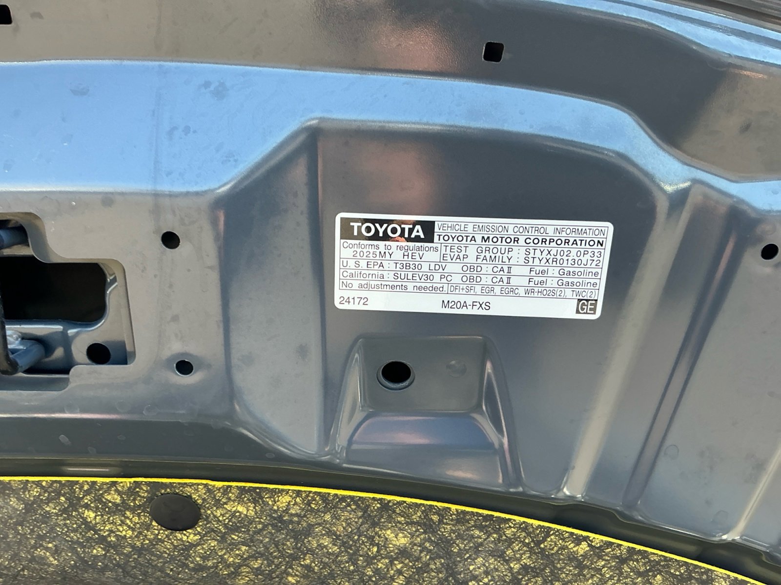 Used 2025 Toyota Prius LE image 23