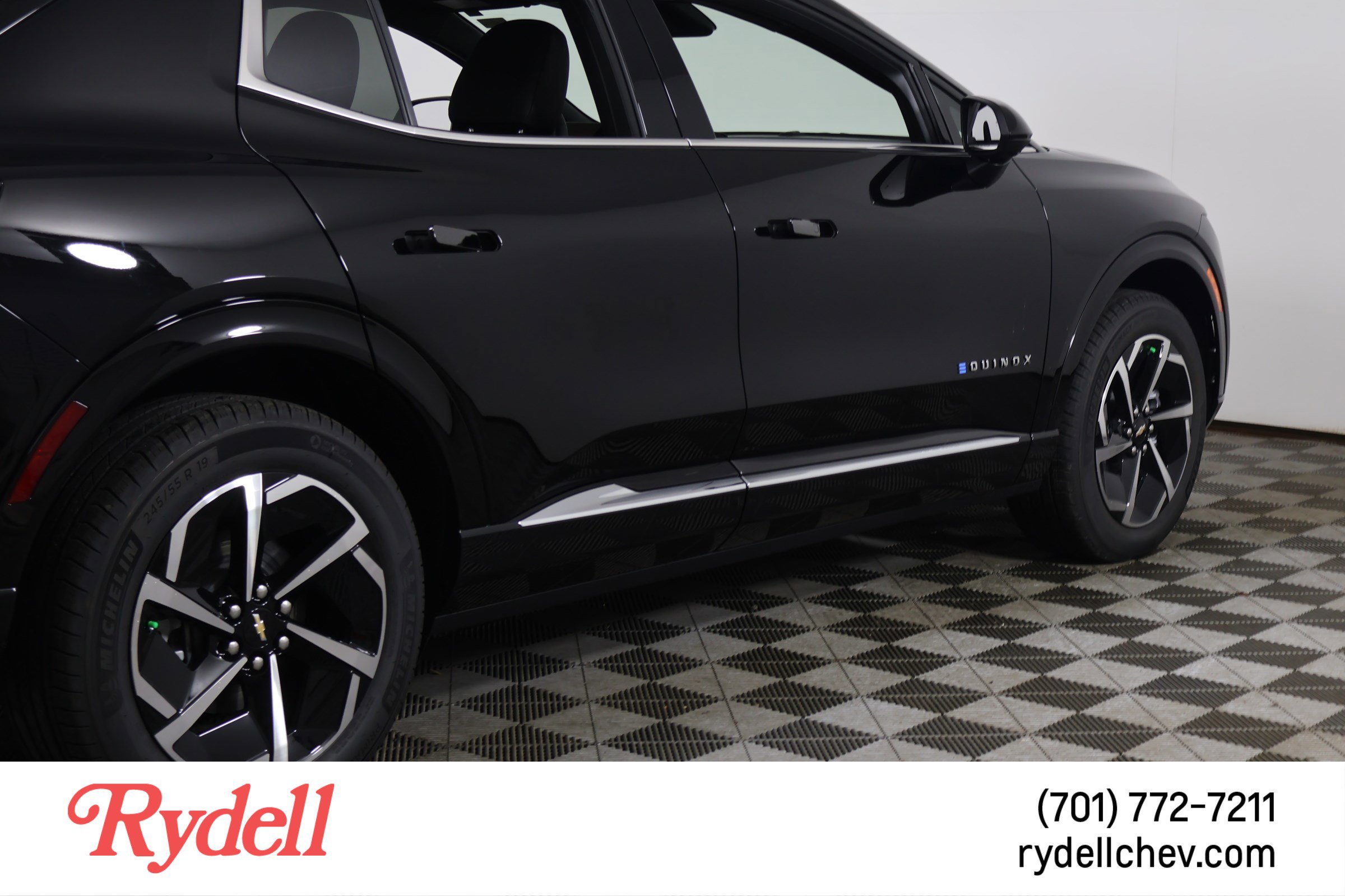 New 2025 Chevrolet Equinox EV LT image 5