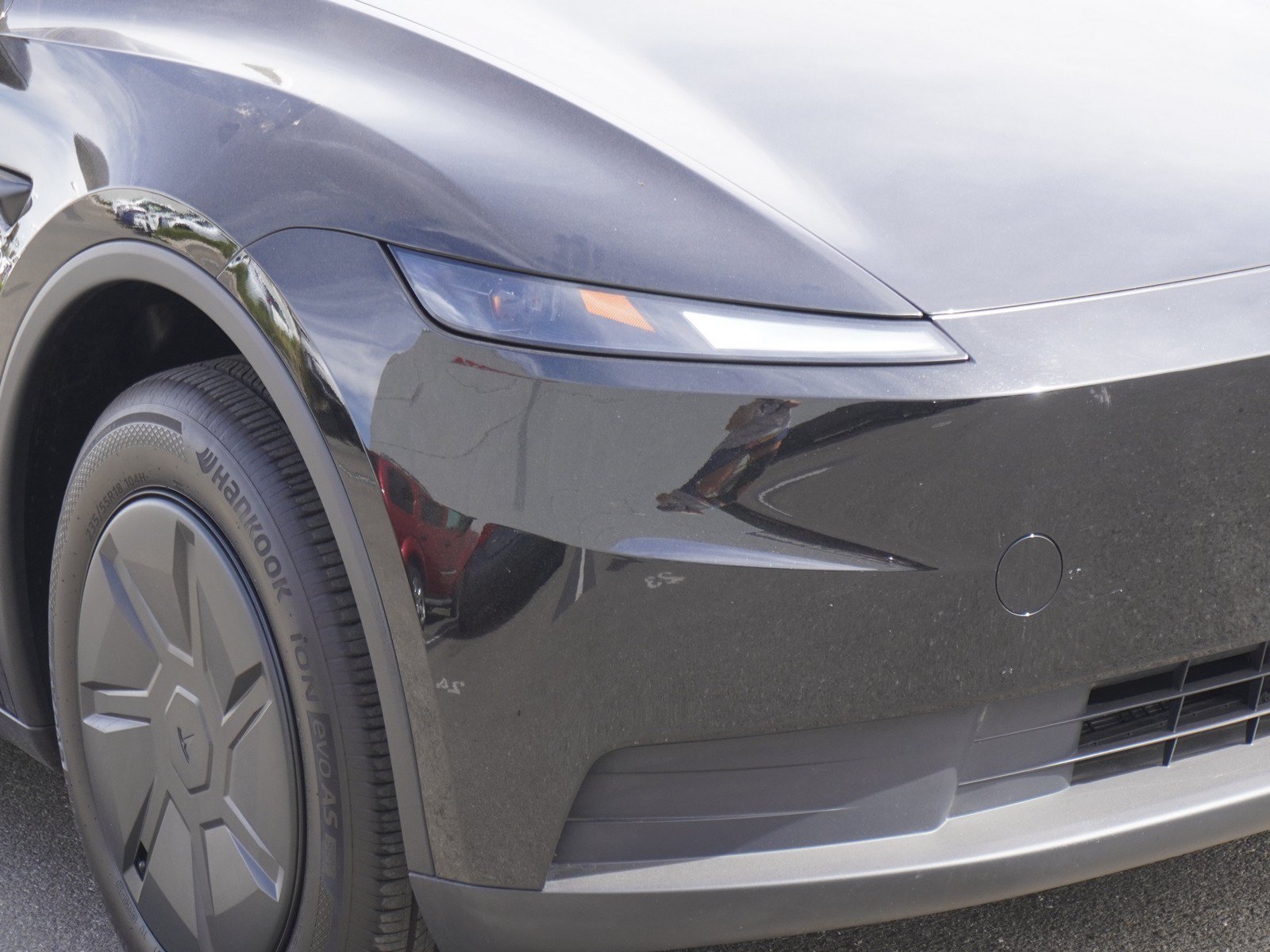 Used 2026 Tesla Model Y 2WD image 3