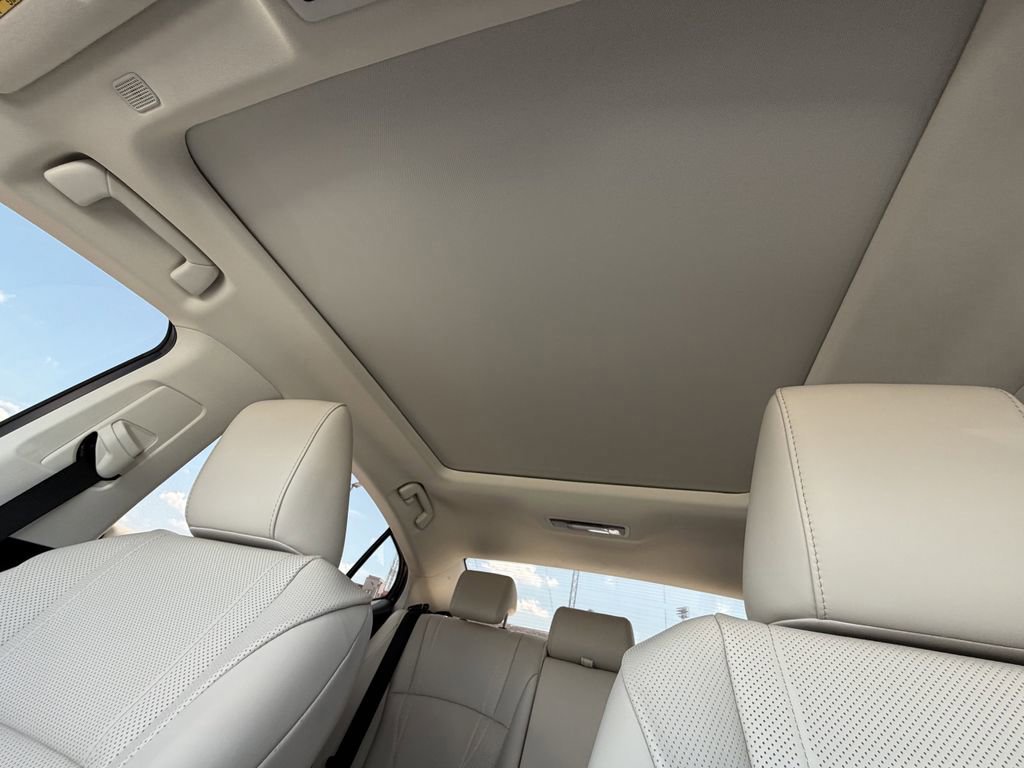 Used 2024 Lexus ES 350 w/ Technology Package FWD image 36
