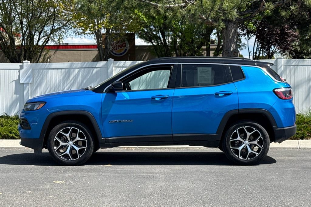 Used 2024 Jeep Compass Limited AWD/4WD image 7