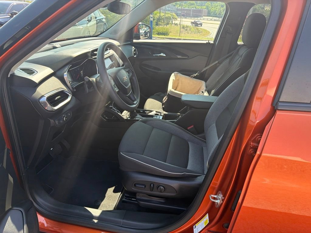 Used 2022 Chevrolet TrailBlazer LT AWD/4WD image 14