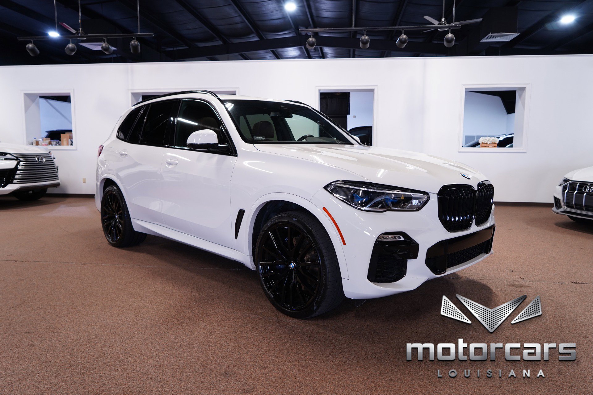 Used 2021 BMW X5 xDrive40i w/ M Sport Package image 9