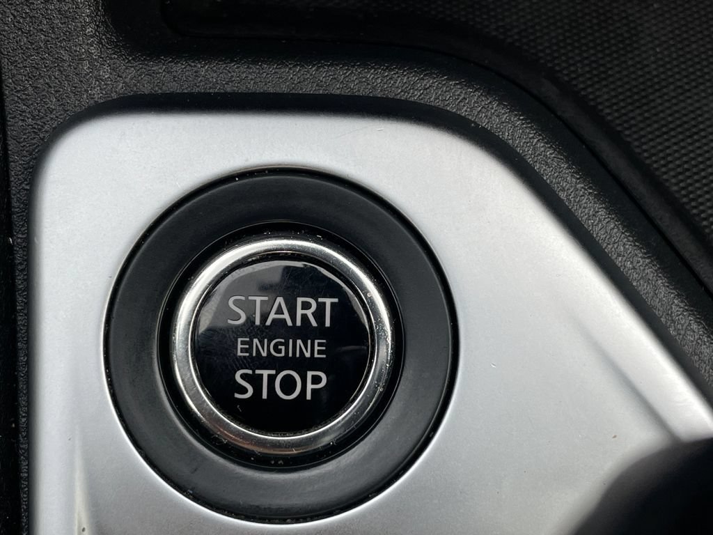 Used 2023 Nissan Sentra SV FWD image 30