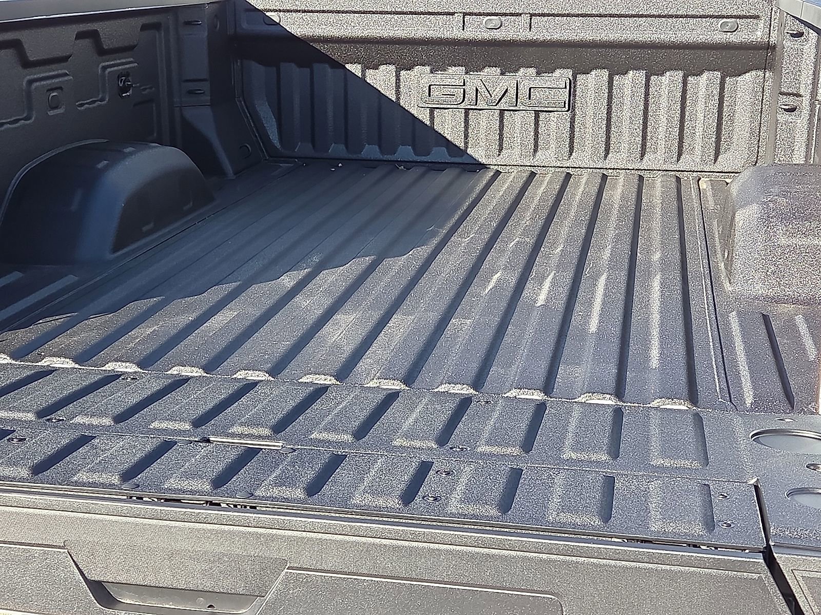 New 2026 GMC Sierra 2500 Denali w/ Denali Reserve Package image 8