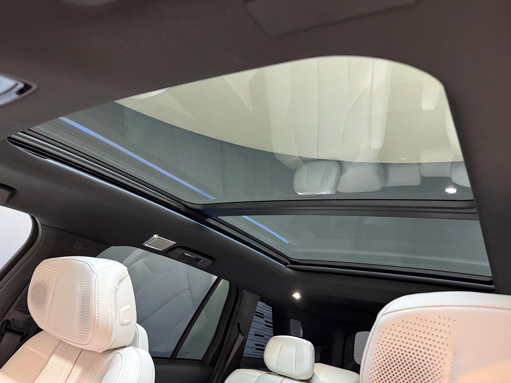 New 2026 Cadillac Vistiq Sport w/ LPO, Floor Liner Package image 14