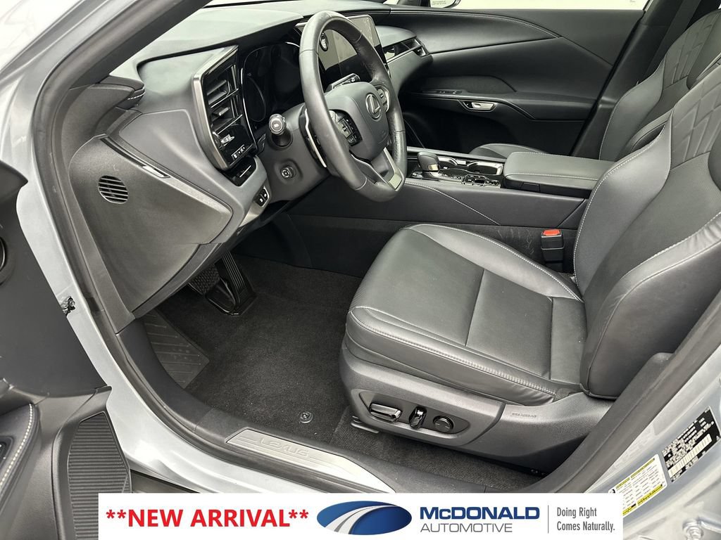 Used 2024 Lexus RX 350 AWD w/ Technology Package image 11