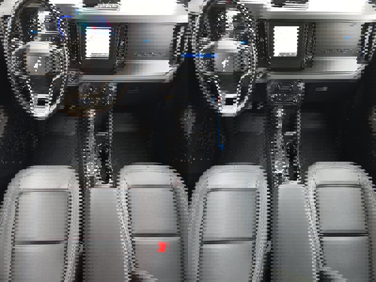 Used 2022 Ford Bronco Black Diamond image 3