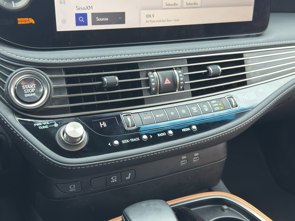 Used 2023 Lexus LS 500 Luxury w/ Luxury Package image 22