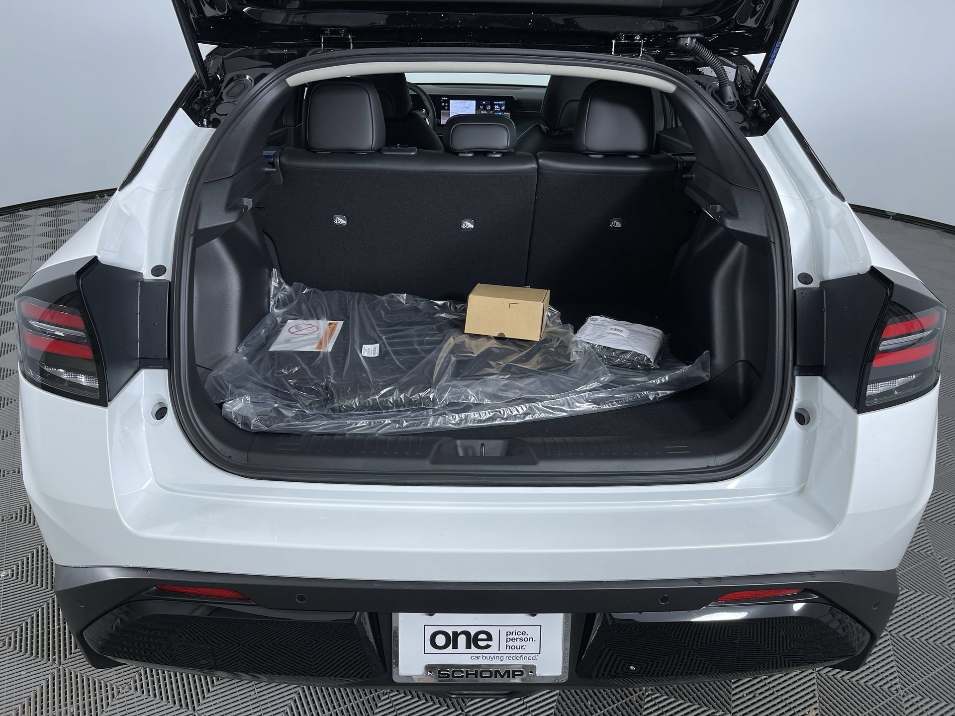 New 2026 Nissan Leaf SV+ w/ Floor Mat Package (SV+) FWD image 25