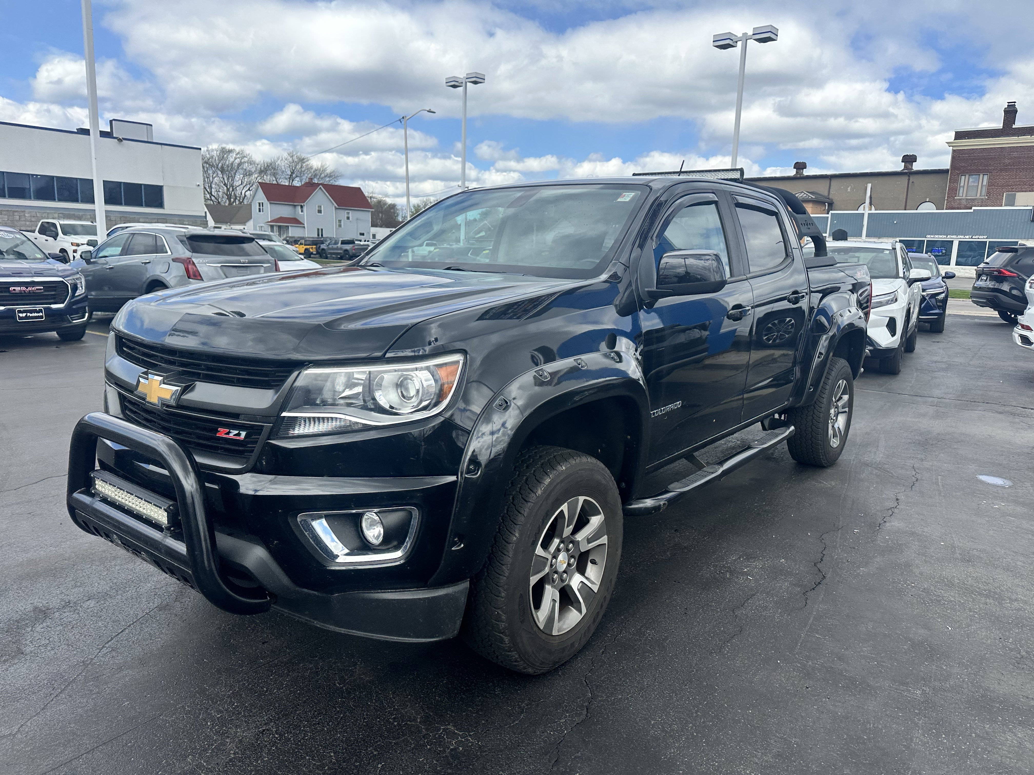 Used 2019 Chevrolet Colorado Z71 AWD/4WD image 3