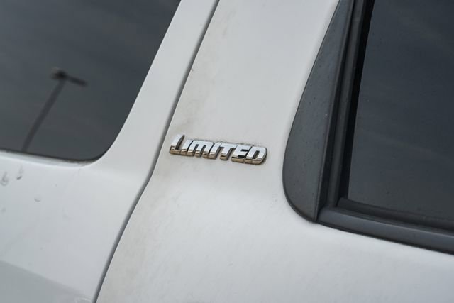 Used 2010 Toyota Sequoia Limited image 23