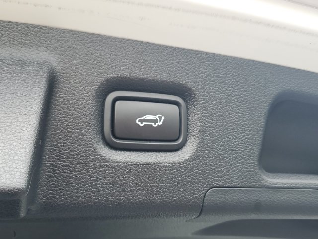 Certified 2023 Hyundai Santa Fe Limited FWD image 11