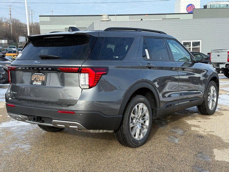 New 2026 Ford Explorer Active w/ Active Comfort Package image 3