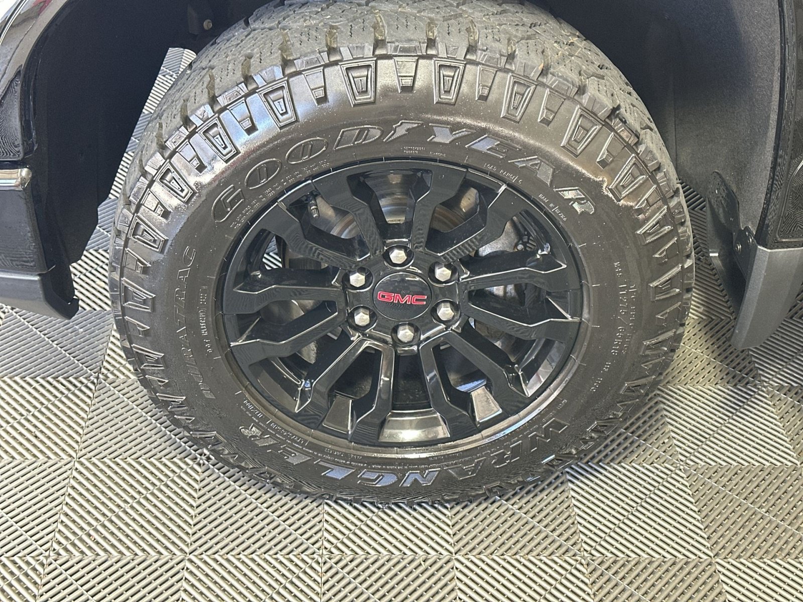 Used 2022 GMC Sierra 1500 AT4X AWD/4WD image 12
