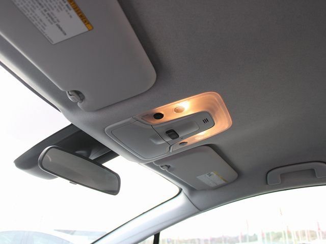 Used 2018 Toyota Prius Prime Premium w/ Carpet Mat Package image 18