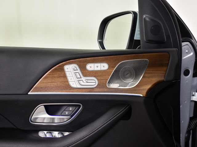 Used 2025 Mercedes-Benz GLS 450 4MATIC image 19