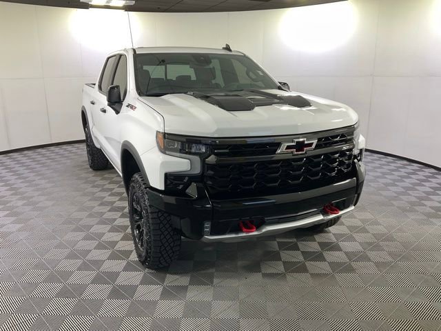 Used 2024 Chevrolet Silverado 1500 ZR2 image 3