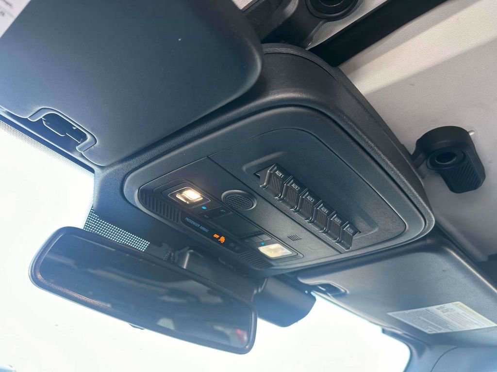 Used 2025 Ford Bronco Badlands AWD/4WD image 31