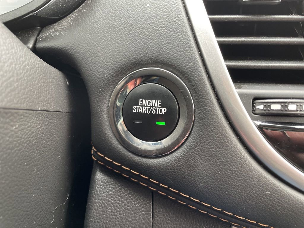 Used 2022 Chevrolet Trax LT w/ Premium Seat Package image 20