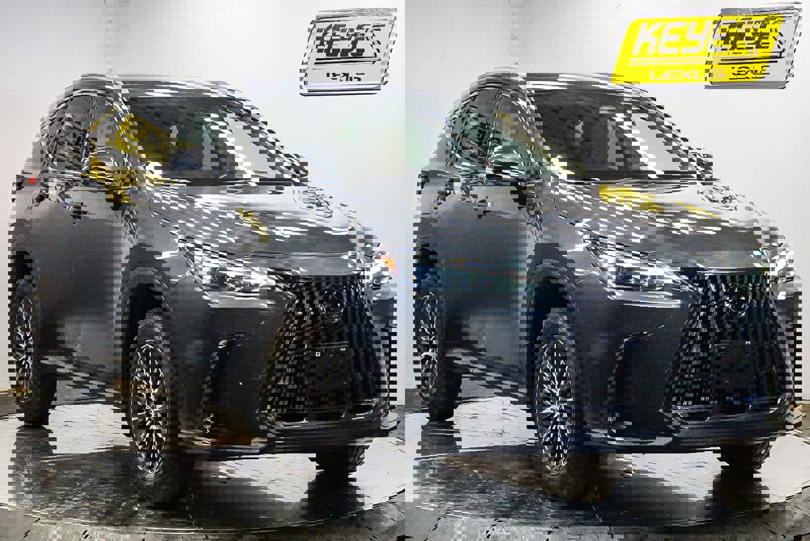 Used 2024 Lexus NX 250 FWD image 5