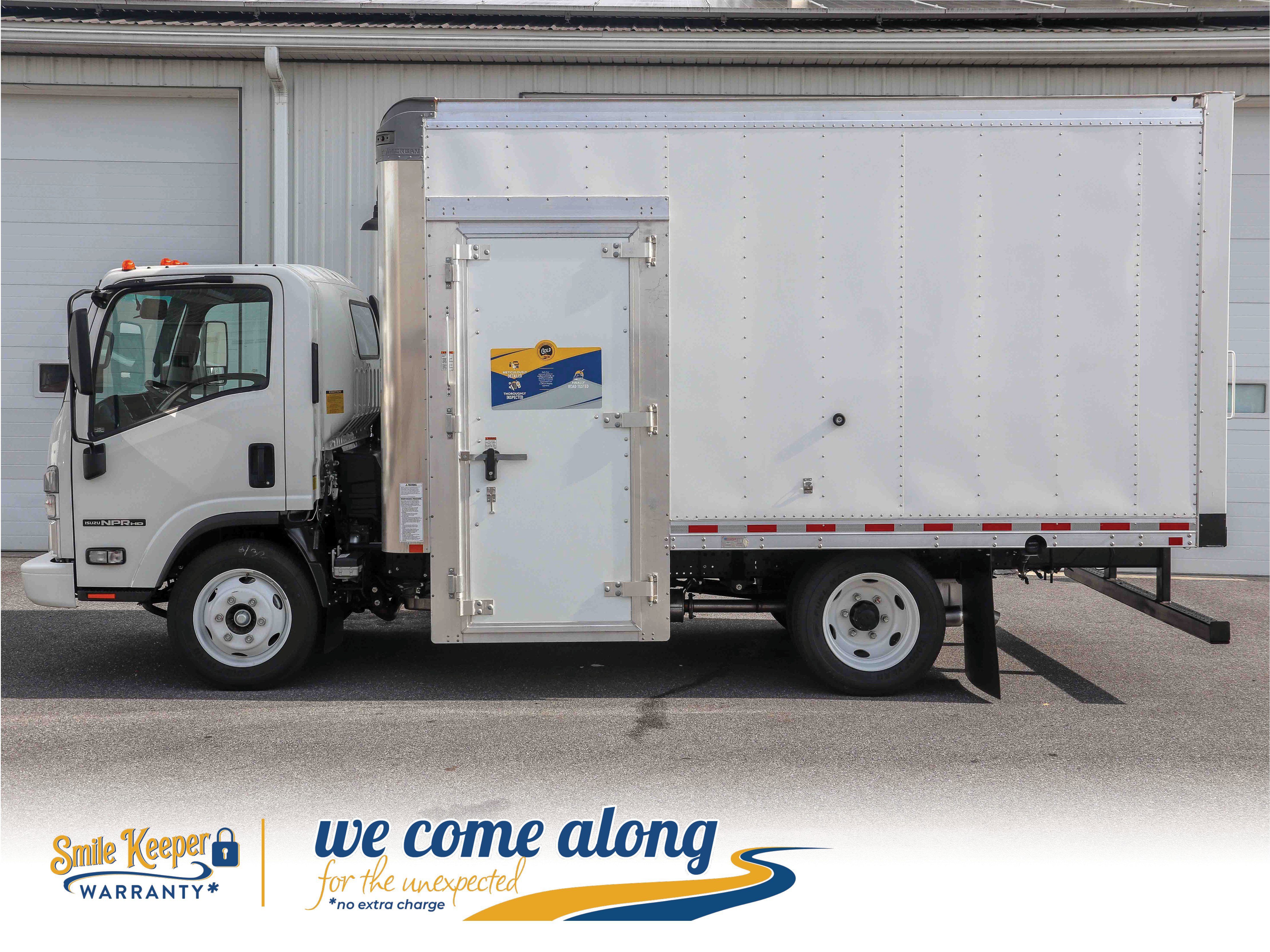 Used 2024 Isuzu NPR image 6