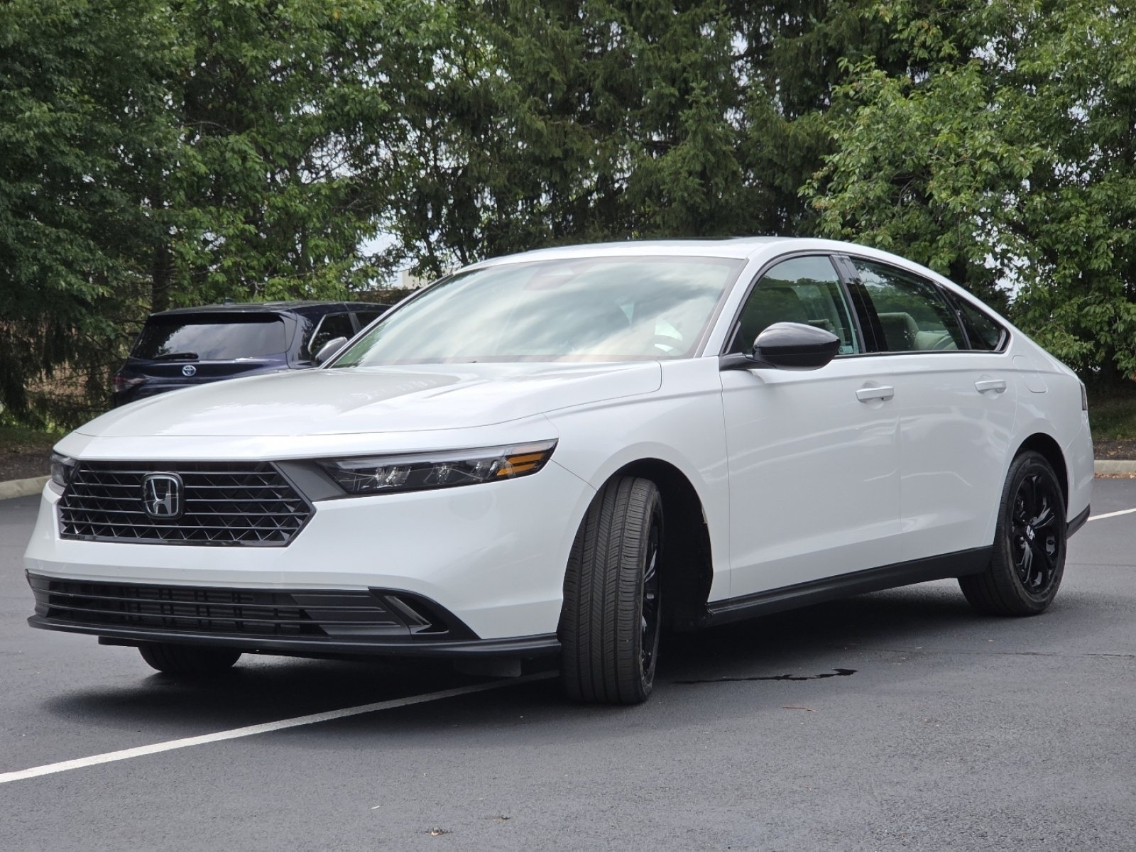 Used 2025 Honda Accord SE image 16