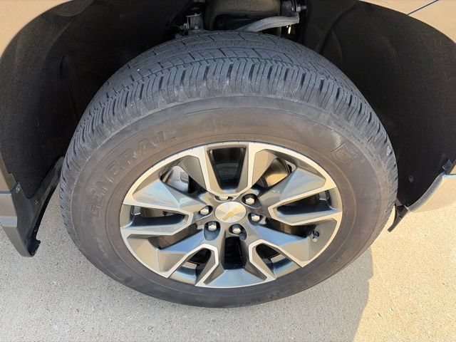 Used 2024 Chevrolet Silverado 1500 LT AWD/4WD image 51