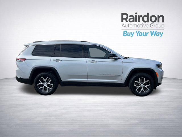 Used 2024 Jeep Grand Cherokee L Limited AWD/4WD image 8