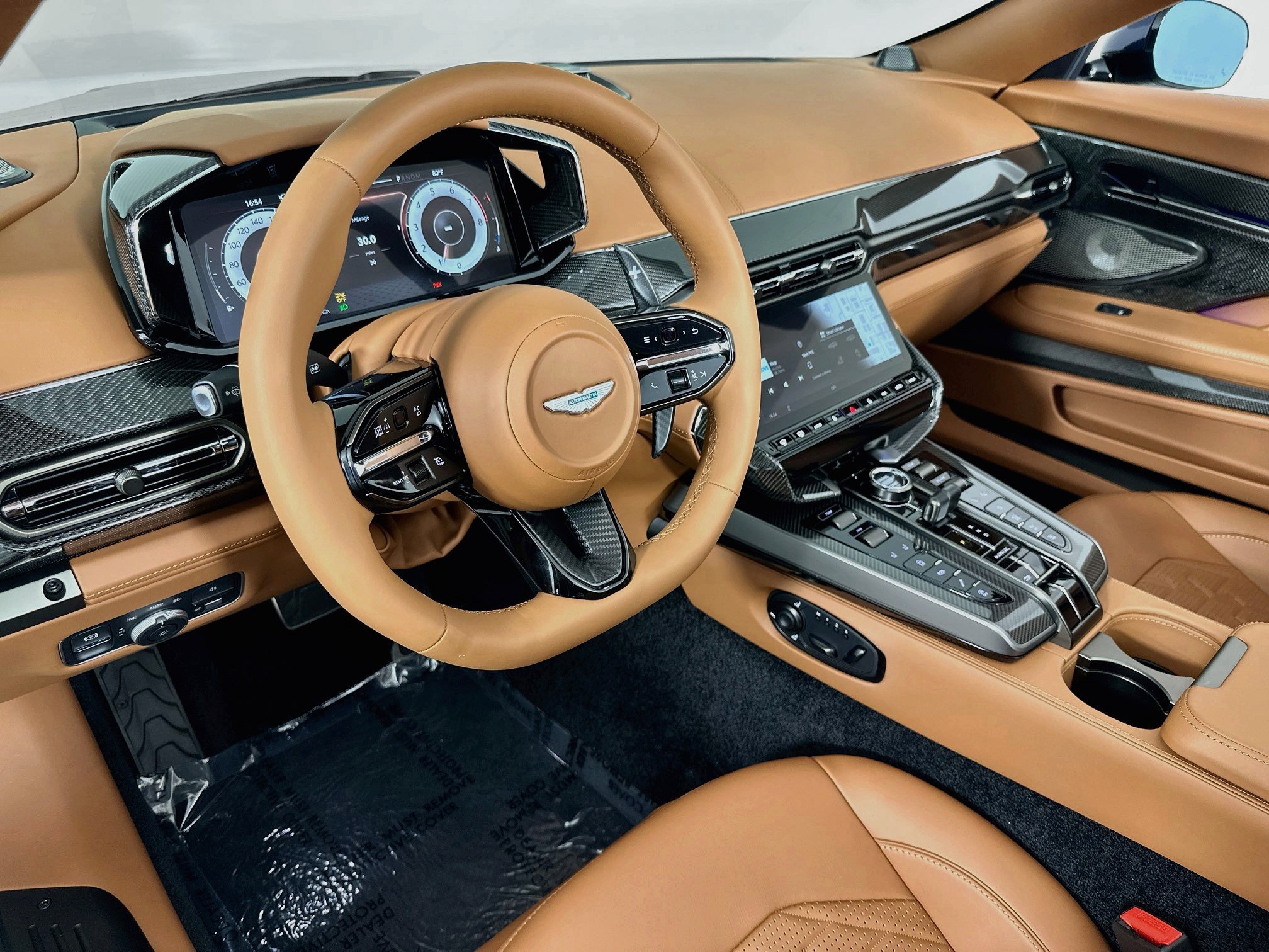 New 2026 Aston Martin Vanquish Convertible RWD image 10
