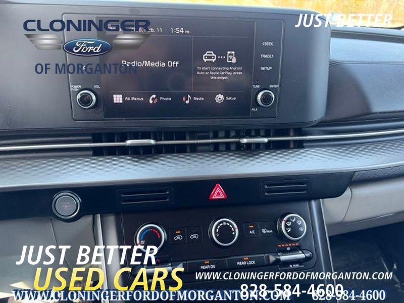 Used 2023 Kia Carnival LX image 26