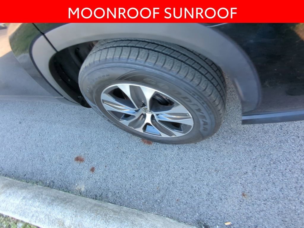 Used 2022 Toyota Highlander XLE image 5