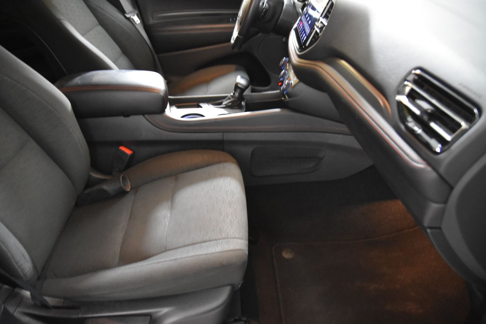 Used 2025 Dodge Durango GT RWD image 29
