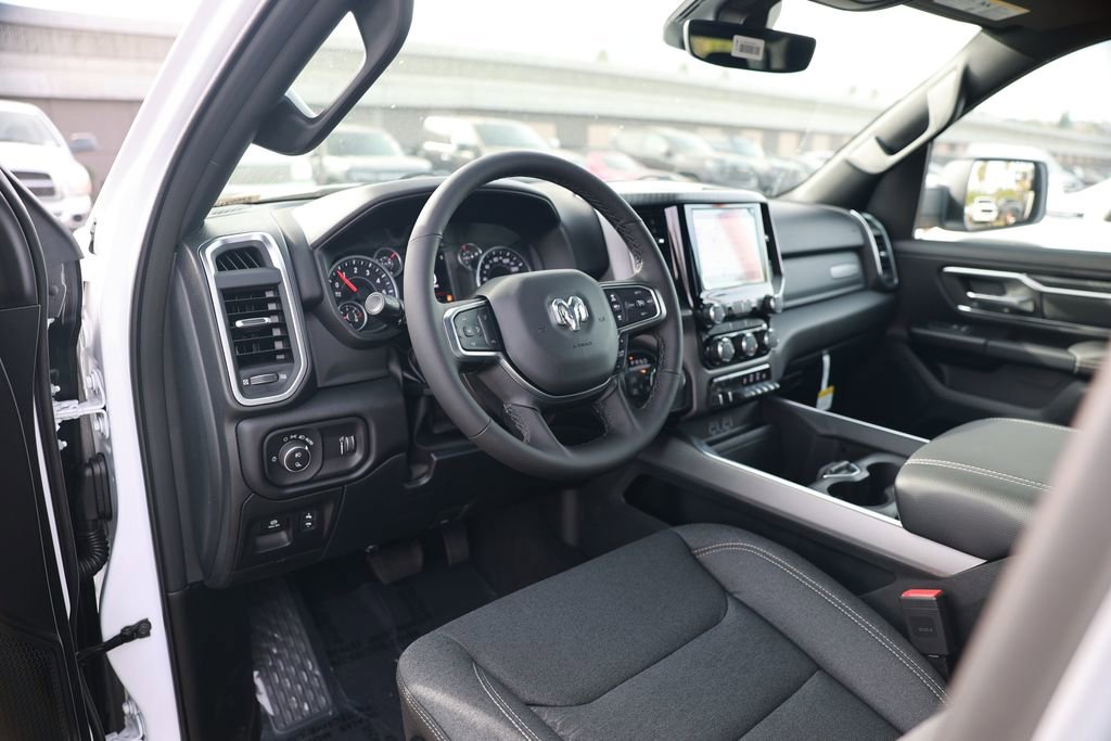 New 2026 RAM 1500 4x4 Crew Cab image 10