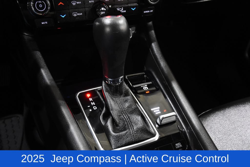 Used 2025 Jeep Compass Latitude w/ Sun & Sound Group AWD/4WD image 25