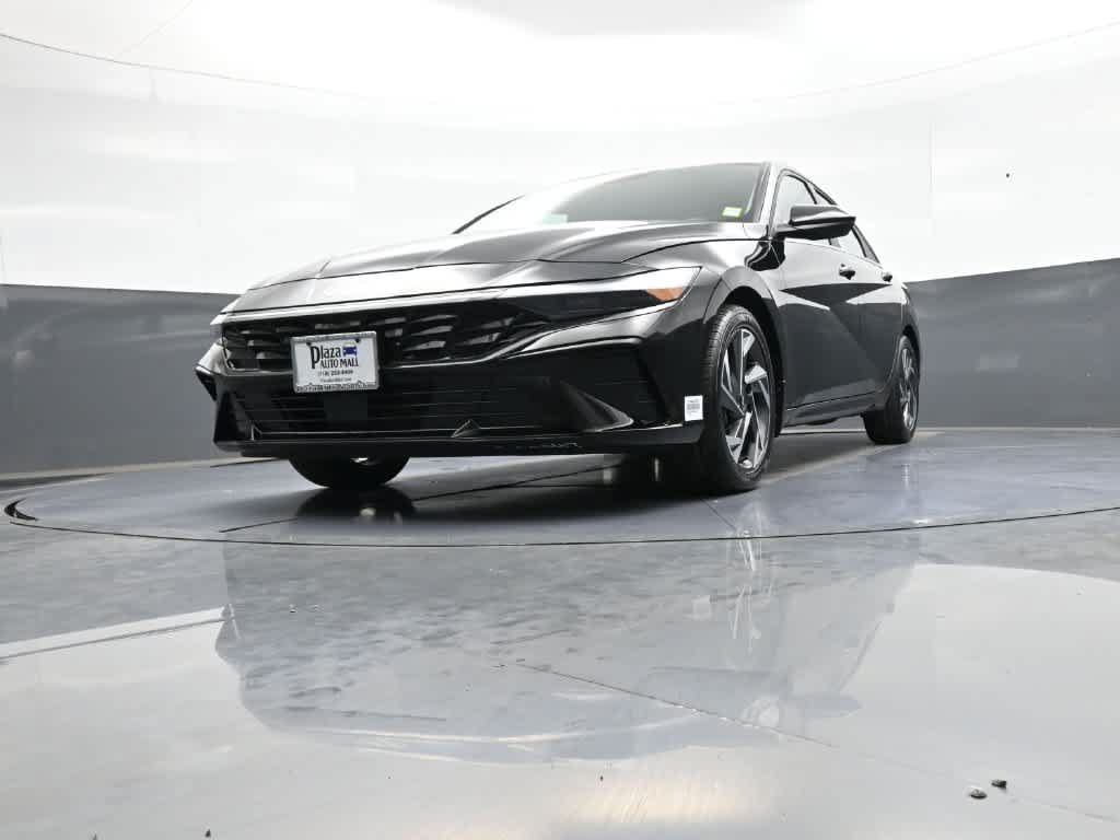 Certified 2024 Hyundai Elantra SEL w/ Convenience Package FWD image 34